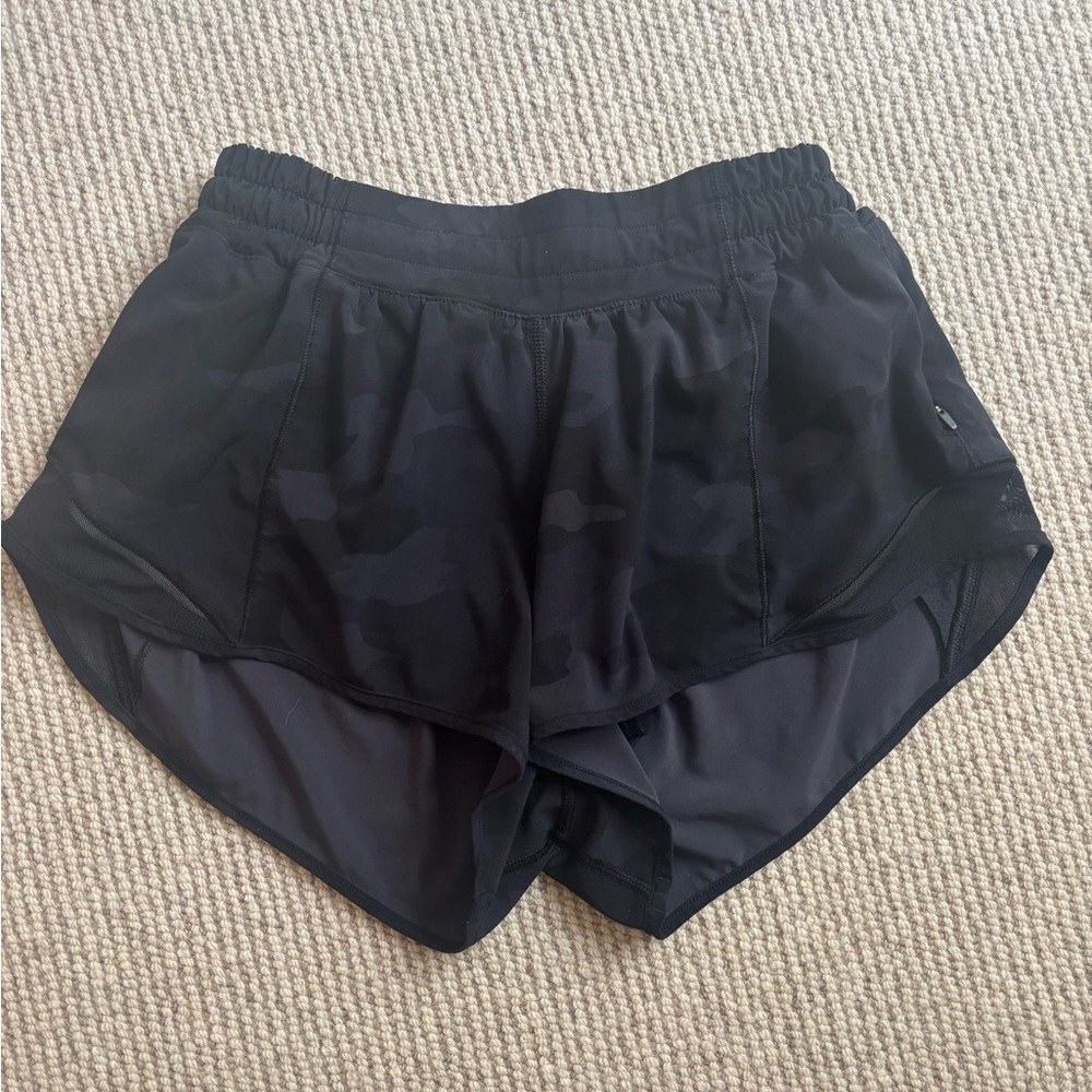 Lululemon Womens Hotty Hot Short Black Camo